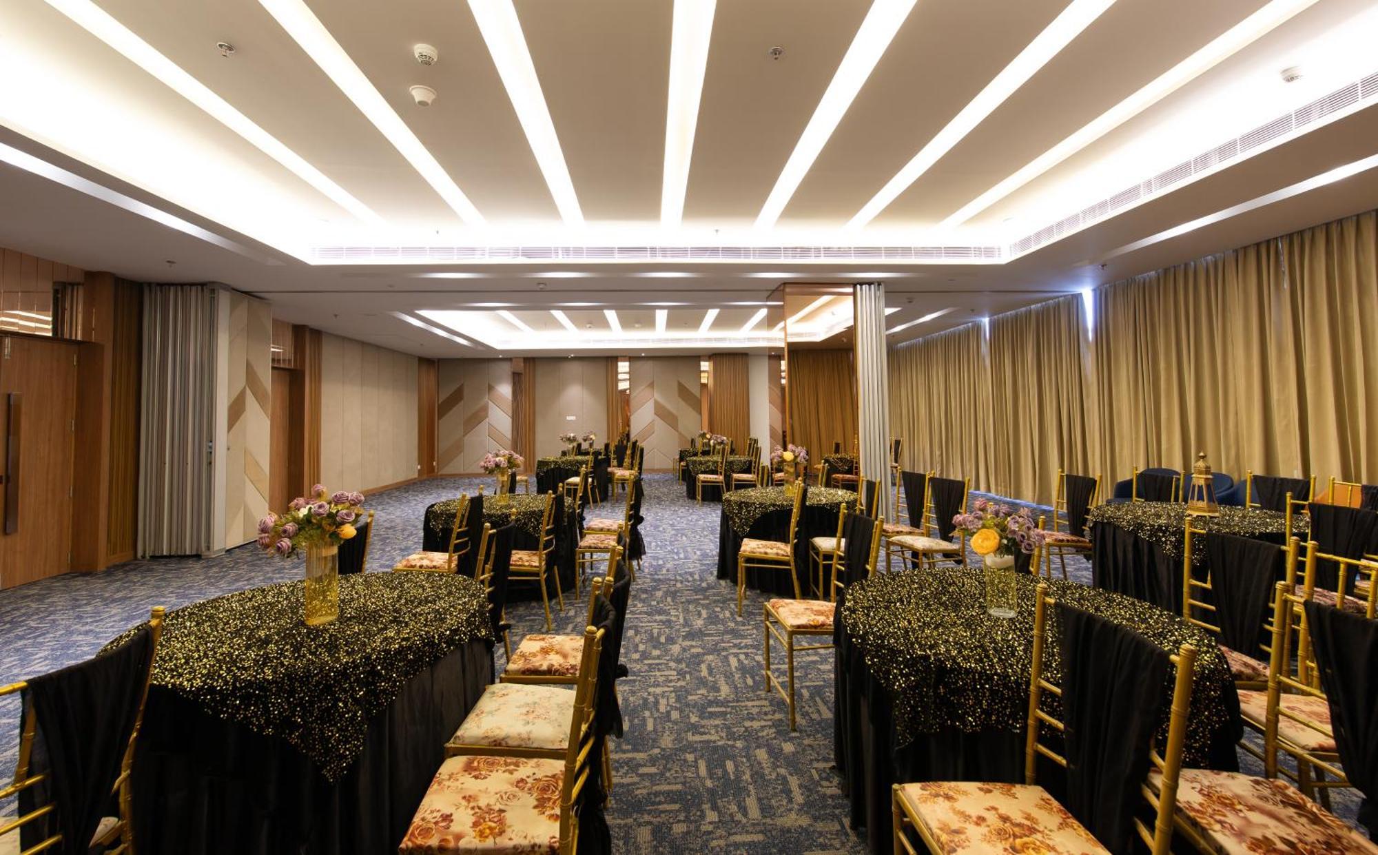 Hometel Alambagh Lucknow - A Sarovar Hotel Luaran gambar