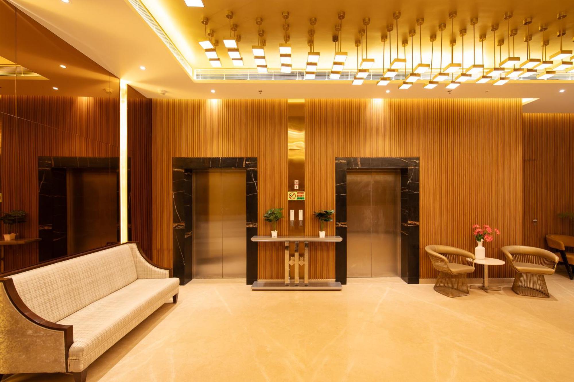 Hometel Alambagh Lucknow - A Sarovar Hotel Luaran gambar