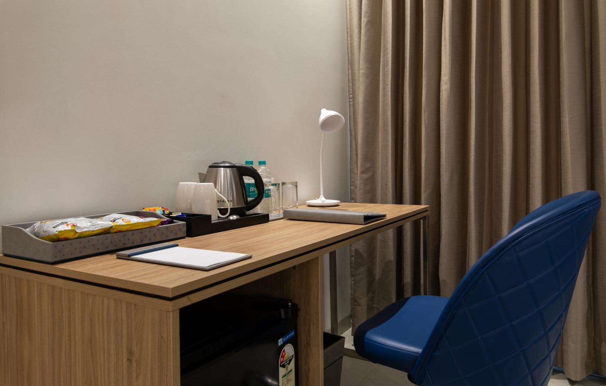 Hometel Alambagh Lucknow - A Sarovar Hotel Luaran gambar