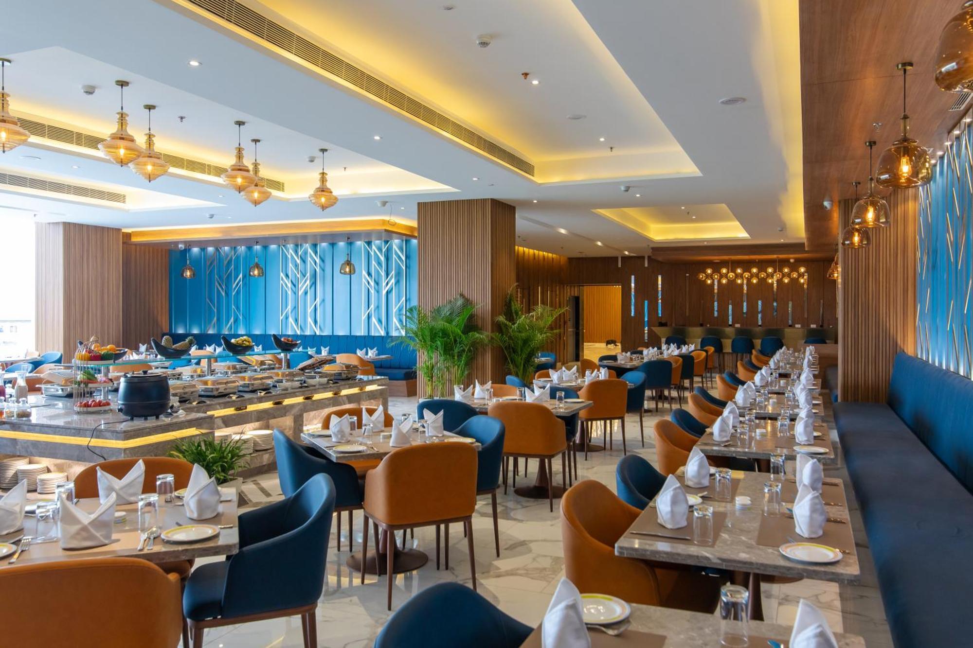 Hometel Alambagh Lucknow - A Sarovar Hotel Luaran gambar