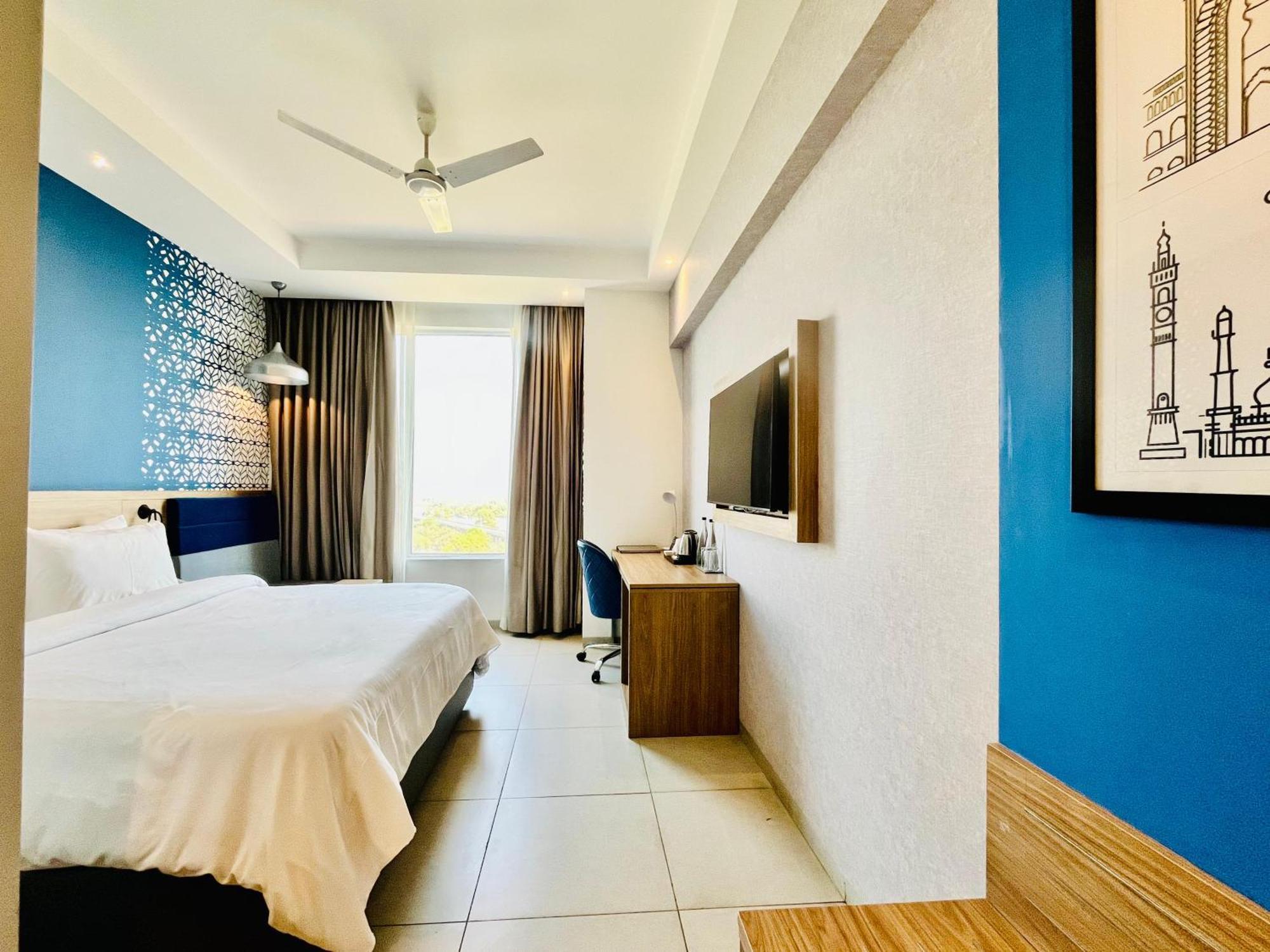 Hometel Alambagh Lucknow - A Sarovar Hotel Luaran gambar